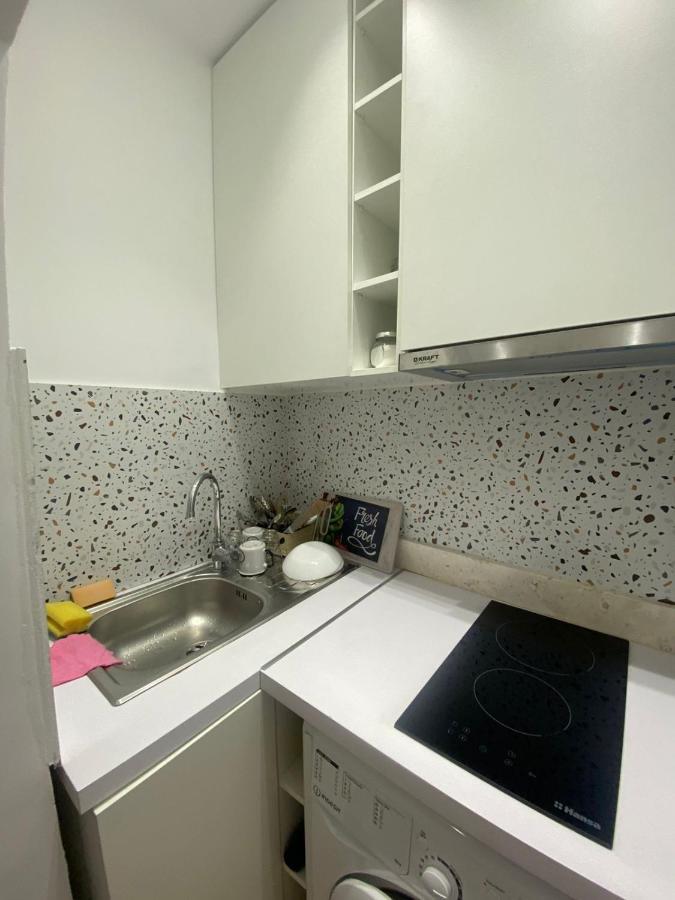 Luxury Apartment In Blloku Area Tirana Exterior photo
